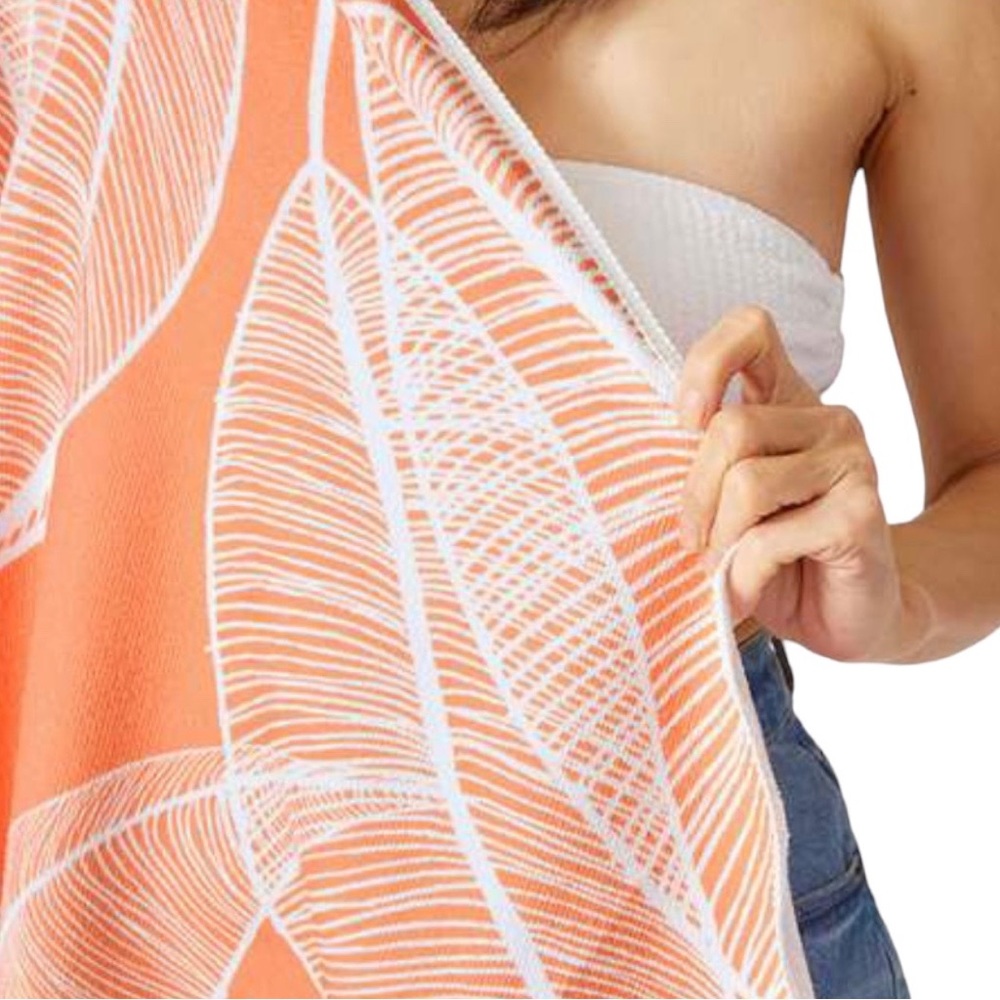 Large Roundie Orange Floral Blanket (Picnic / Beach Towel) - New In Package! - Picture 3 of 8